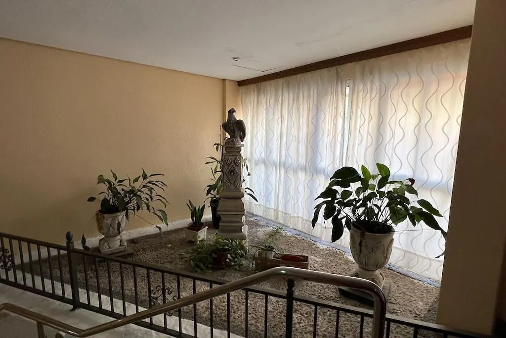 Estudio Aguila Con Vistas Al Mar بينالماذينا
